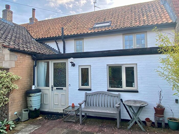 1 Bedroom Terraced House For Sale In High Street, Swayfield, Grantham, NG33