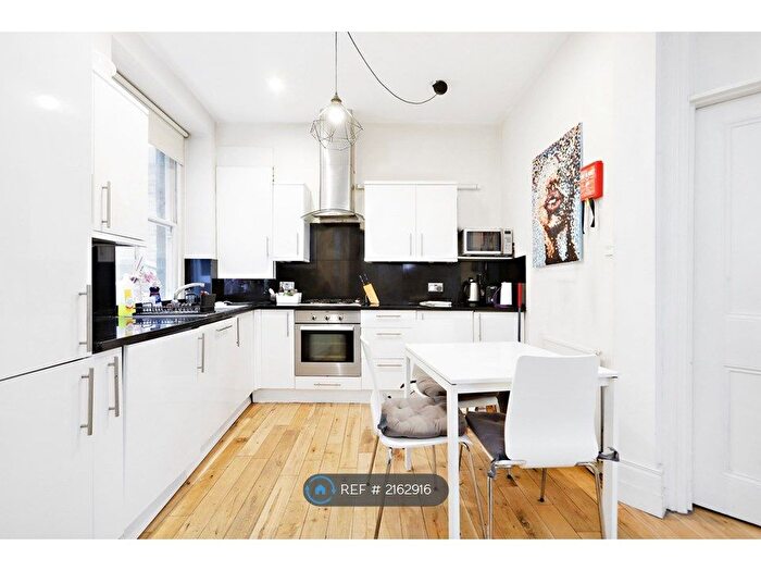 2 Bedroom Flat To Rent In Carlyle Mansions, London, W8