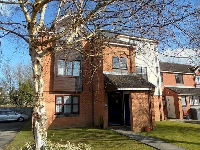 2 Bedroom Flat To Rent In Barkus Way, Stokenchurch, HP14