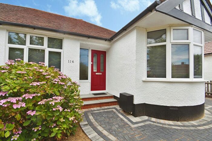 2 Bedroom Bungalow To Rent In Oxhawth Crescent Bromley, BR2