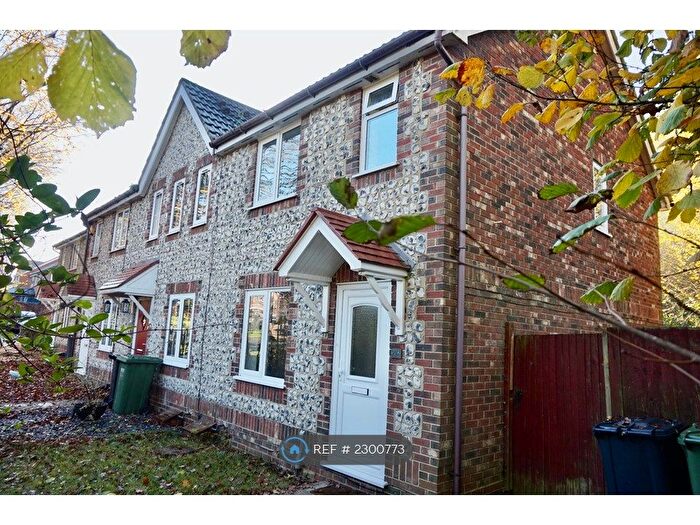 2 Bedroom Semi-Detached House To Rent In Marsh Gardens, Hedge End, Southampton, SO30