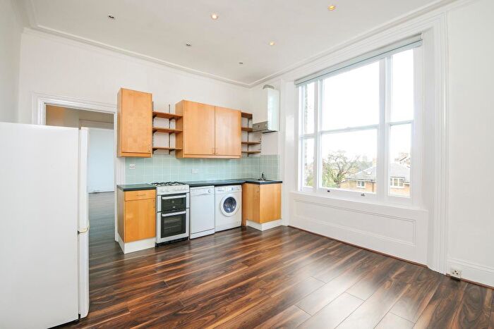 2 Bedroom Flat To Rent In The Park, Highgate, N6