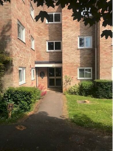 2 Bedroom Apartment To Rent In Cunliffe Close, Summertown, OX2