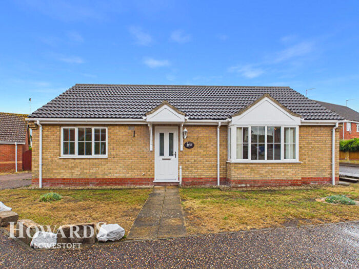 2 Bedroom Detached Bungalow For Sale In Howley Gardens, Park Hill, NR32