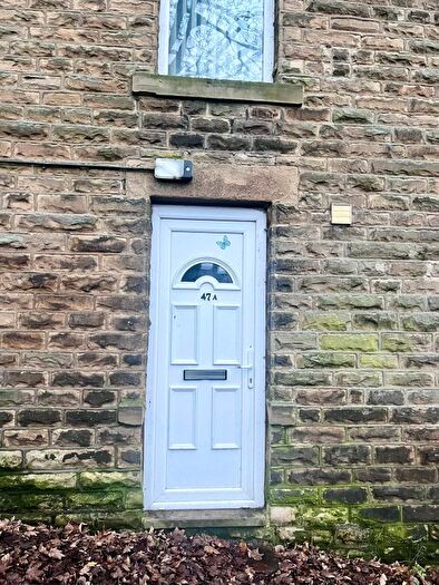 Studio To Rent In Park Crescent, Bradford, BD3