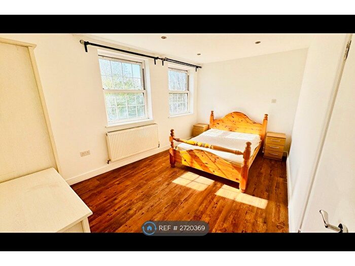 1 Bedroom Flat To Rent In Park Royal Road, London, NW10
