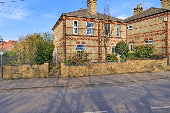 2 Bedroom Semi Detached House For Sale In Folly Lane, St. Albans, Hertfordshire, AL3