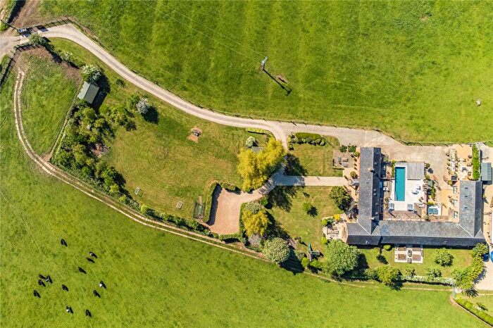 6 Bedroom Detached House To Rent In Lenborough, Buckingham, MK18
