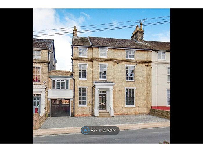 2 Bedroom Flat To Rent In The Lighthouse, Ipswich, IP1