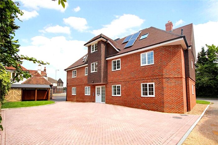 2 Bedroom Flat For Sale In Broadmead Road, Old Woking, Woking, Surrey, GU22