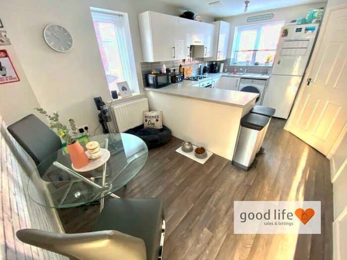3 Bedroom Semi-Detached House For Sale In Fordfield Road, Ford Estate, Sunderland, SR4