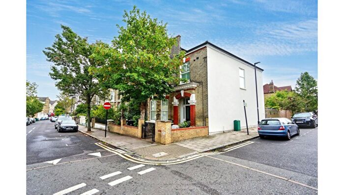 1 Bedroom Flat For Sale In Flat C, St. Saviour's Road, Brixton, London, SW2