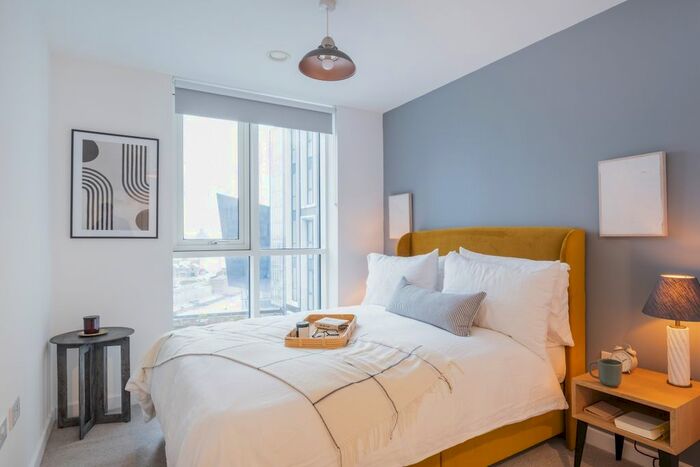 3 Bedroom Flat To Rent In Strand Street, Liverpool L1