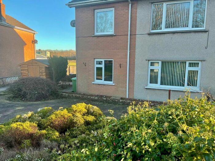 2 Bedroom Flat To Rent In Thorncroft Gardens, Workington, CA14