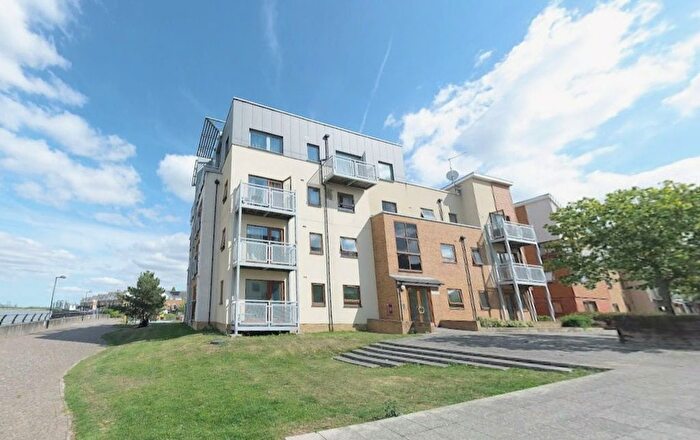 2 Bedroom Flat To Rent In North Star Boulevard, Greenhithe, DA9