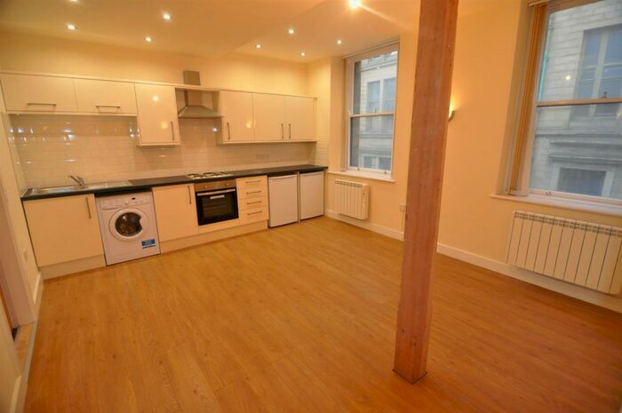 1 Bedroom Flat To Rent In Upper Millergate, Bradford, BD1