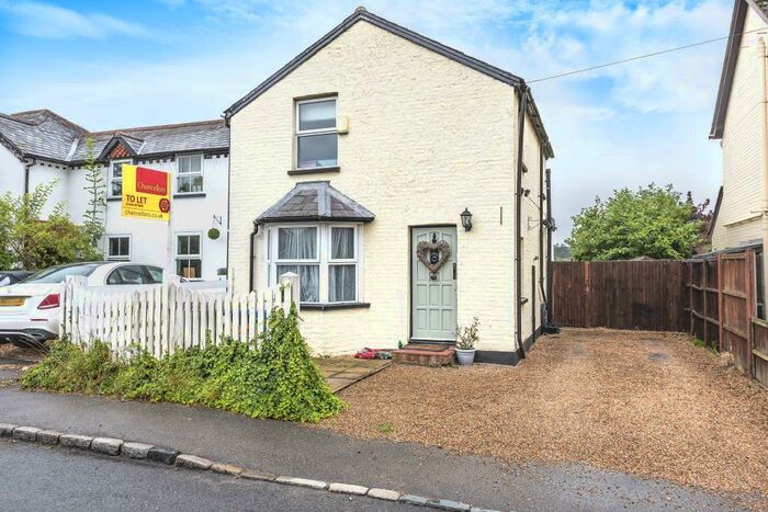 2 Bedroom Cottage To Rent In Winkfield, Berkshire, SL4