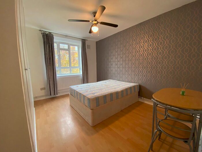 2 Bedroom Flat To Rent In Wolfe House, White City Estate, W12