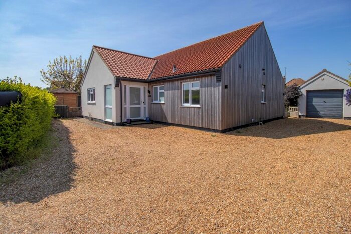 3 Bedroom Bungalow To Rent In Brickley Lane, Ingoldisthorpe, King's Lynn, Norfolk, PE31