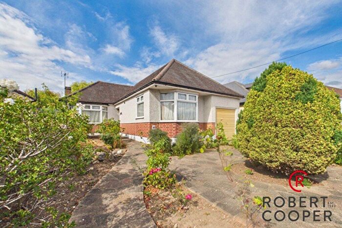 3 Bedroom Bungalow For Sale In Norwich Road, Northwood Hills, Middlesex, HA6