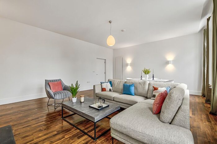 2 Bedroom Flat To Rent In Weymouth Mews, Marylebone, W1G