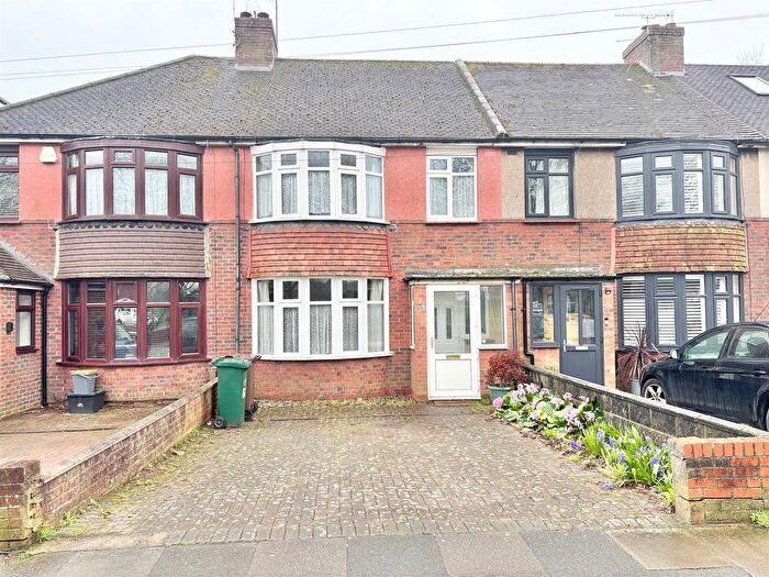 3 Bedroom Semi Detached House For Sale In Victoria Road, Portslade, Brighton, BN41