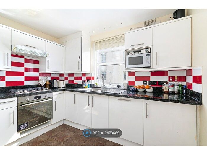 3 Bedroom Flat To Rent In Horatio Street, London, E2