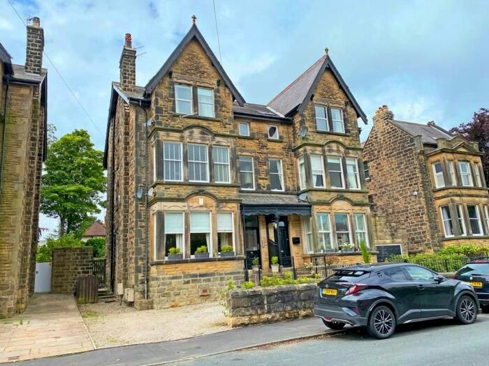 3 Bedroom Flat To Rent In West Cliffe Mount, Harrogate, HG2