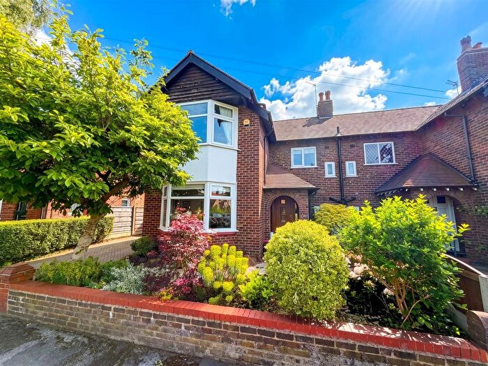 3 Bedroom Semi Detached House For Sale In Dunollie Road, Sale, M33