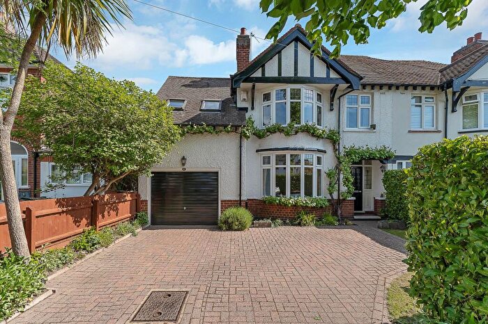 4 Bedroom Semi-Detached House For Sale In Fairmount Drive, Loughborough, LE11