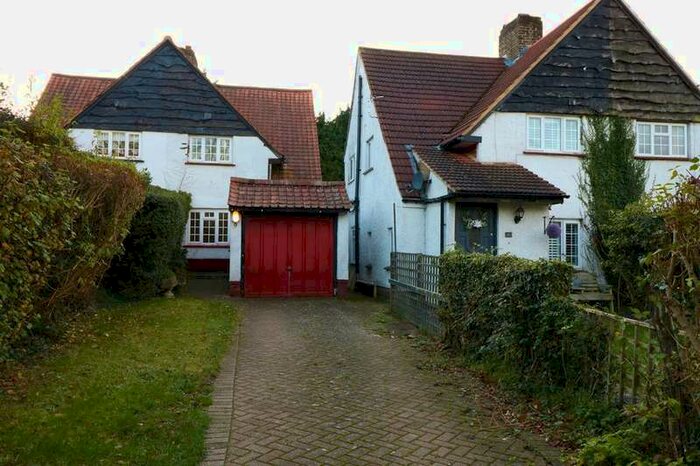 2 Bedroom Semi-Detached House To Rent In Sunnybank, Warlingham, CR6