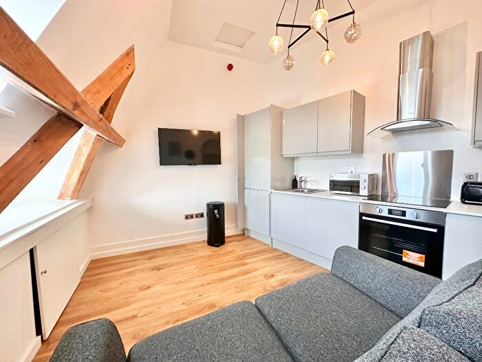 1 Bedroom Flat To Rent In Oakleigh House, The Avenue, Sale, M33