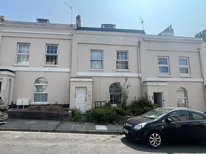 1 Bedroom Flat For Sale In Second Floor Flat, Prospect Street, Plymouth, Devon, PL4