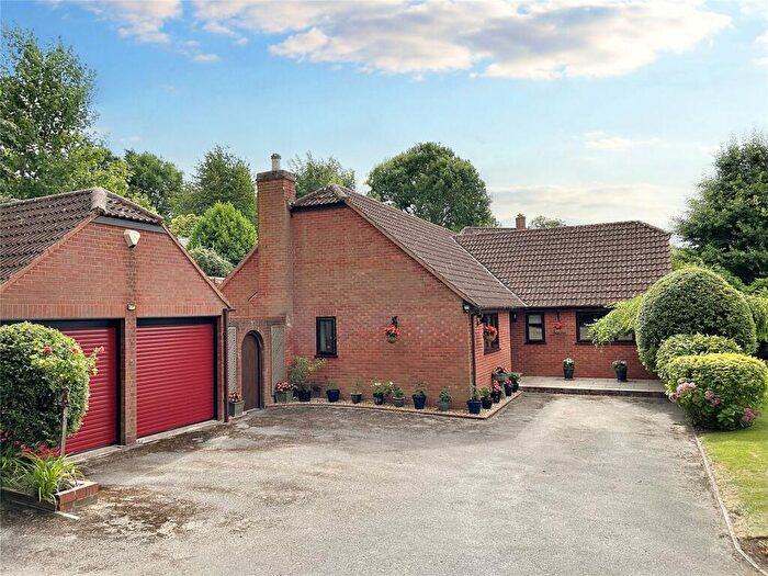 4 Bedroom Bungalow For Sale In Bury Lane, Bratton, BA13