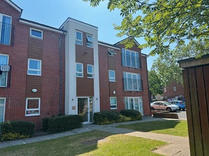 2 Bedroom Flat To Rent In Cornishway, Manchester, M22
