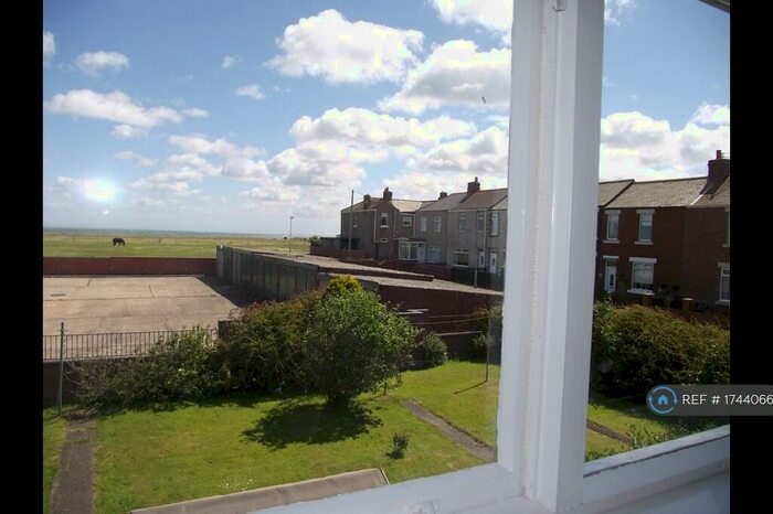 1 Bedroom Flat To Rent In Queen Street, Newbiggin-By-The-Sea, NE64