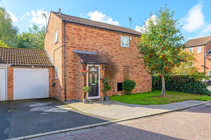 3 Bedroom Link Detached House For Sale In Waterways, Great Sankey, WA5
