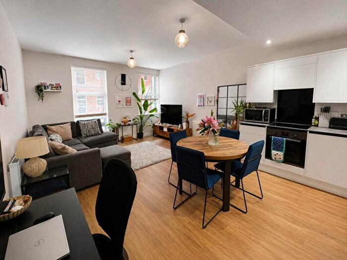1 Bedroom Flat For Sale In Ingrave House, Ingrave Road, Brentwood, CM15