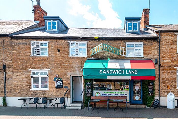 3 Bedroom Apartment For Sale In High Street, Olney, Buckinghamshire, MK46