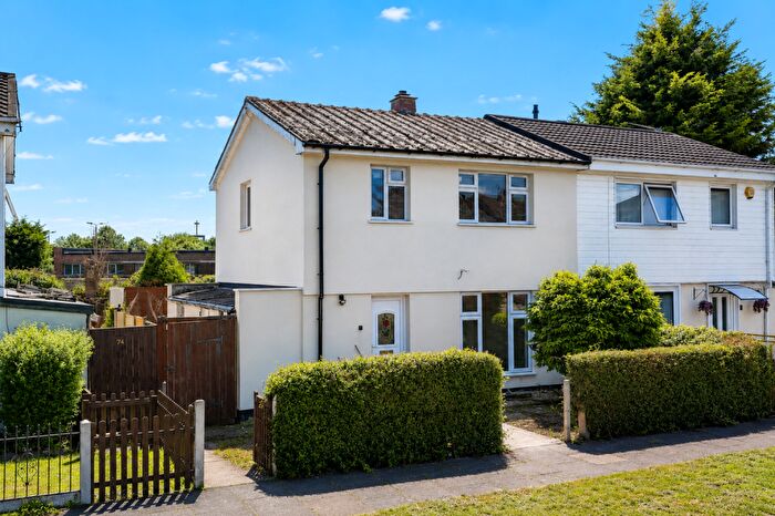 3 Bedroom Semi-Detached House For Sale In Keightley Road, Leicester, Leicestershire, LE3