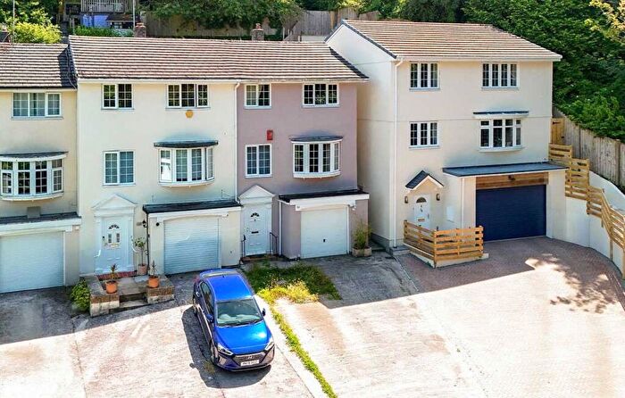 3 Bedroom End Of Terrace House For Sale In Carlton Close, Plymouth, Devon, PL3