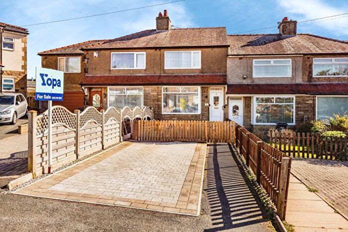2 Bedroom Terraced House For Sale In Highcliffe Drive, Halifax, HX2