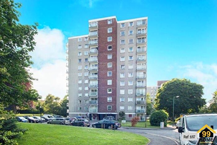 2 Bedroom Flat To Rent In Tollbar, Sutton, London, SM2