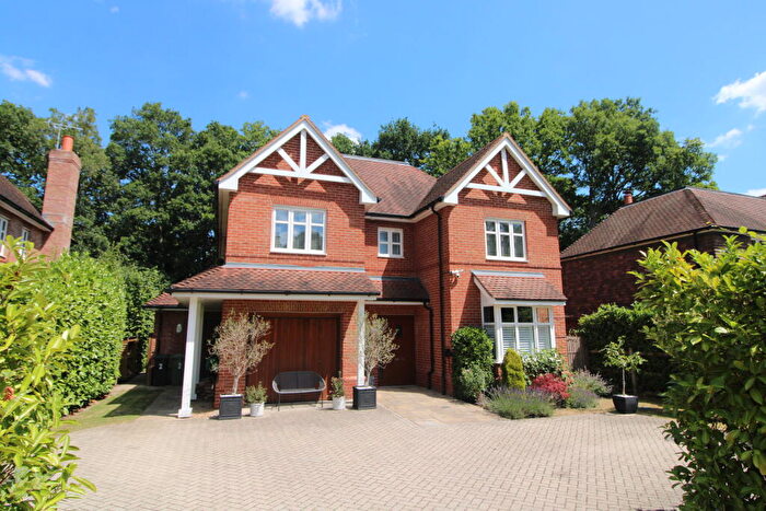 4 Bedroom Detached House For Sale In Sandham Gardens, Burghclere, RG20