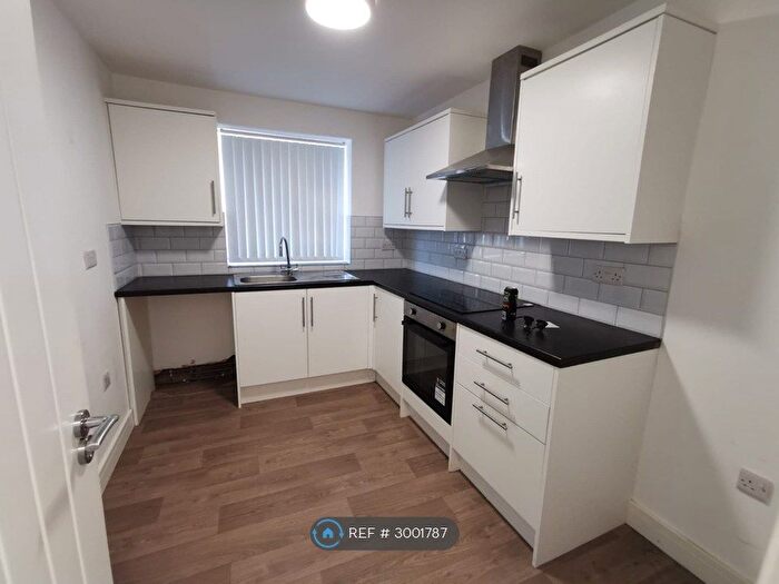 1 Bedroom Flat To Rent In Middlecliff Lane, Barnsley, S72
