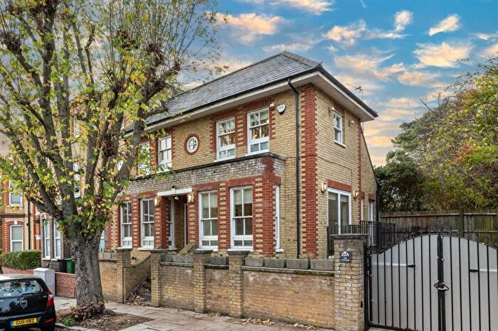 4 Bedroom Semi-Detached House To Rent In Parsifal Road, London, NW6