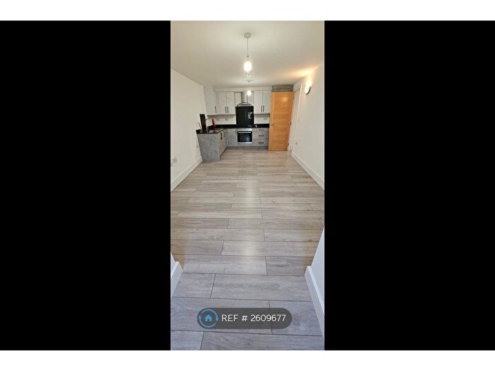 1 Bedroom Flat To Rent In Union Street, Bedford, MK40