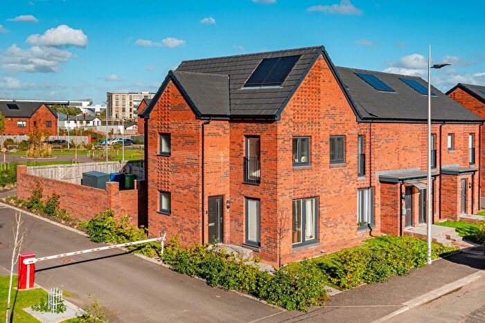3 Bedroom Terraced House For Sale In Webster Street, Dalmarnock, Glasgow, G40
