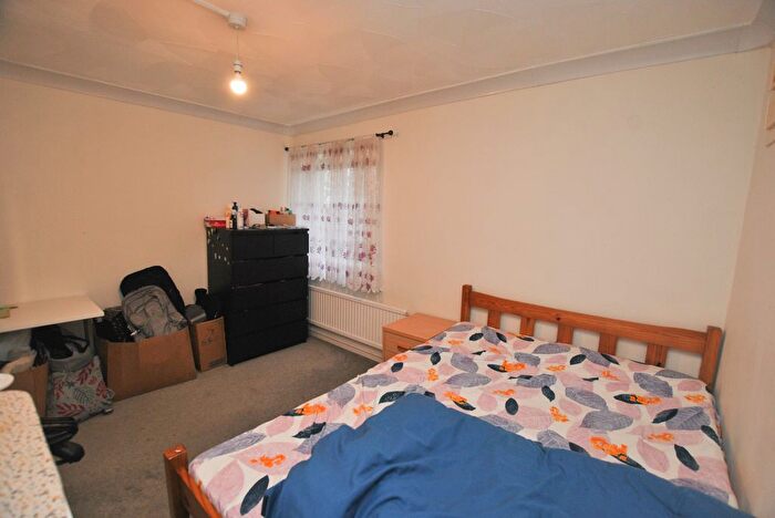 2 Bedroom Flat For Sale In Grinshill Flats, Severn Drive, Wellington, Telford, TF1