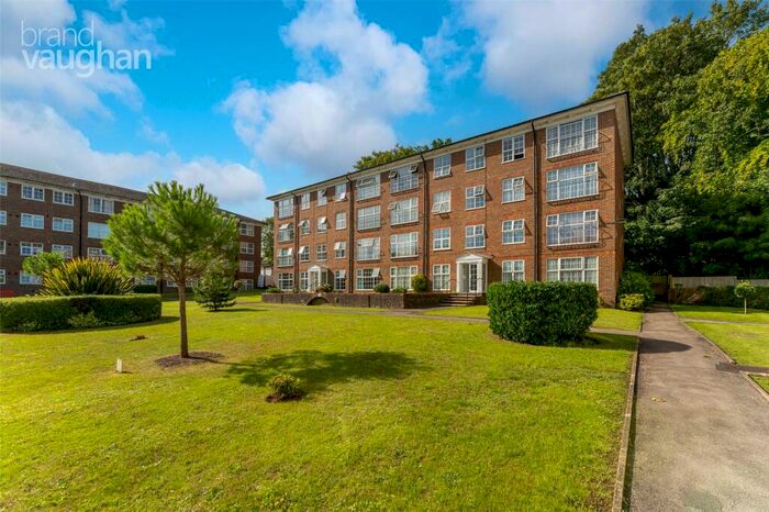 2 Bedroom Flat To Rent In Withdean Rise, Brighton, BN1